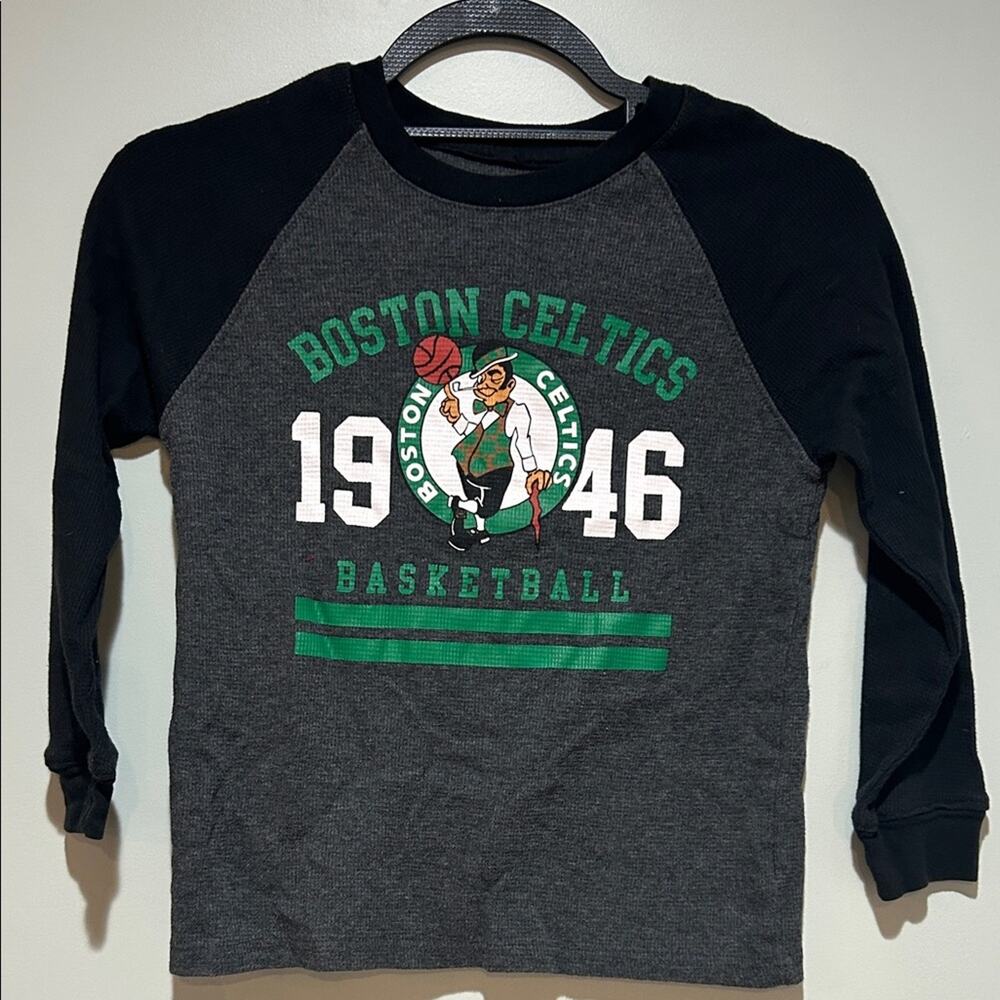 Kids Long Sleeve Boston Celtics Shirt - Gray and Black